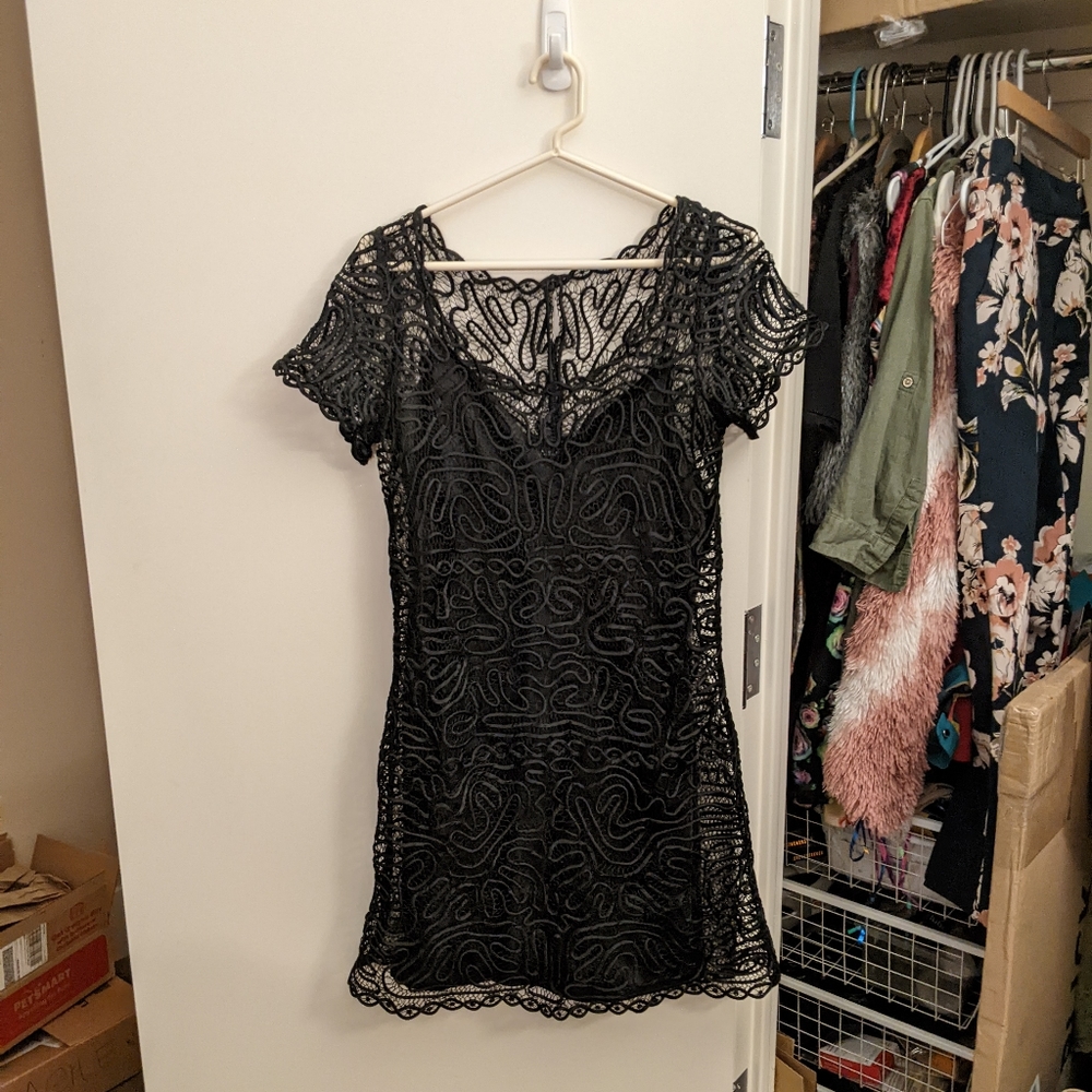 Shelli Segal Lace Cocktail Dress
